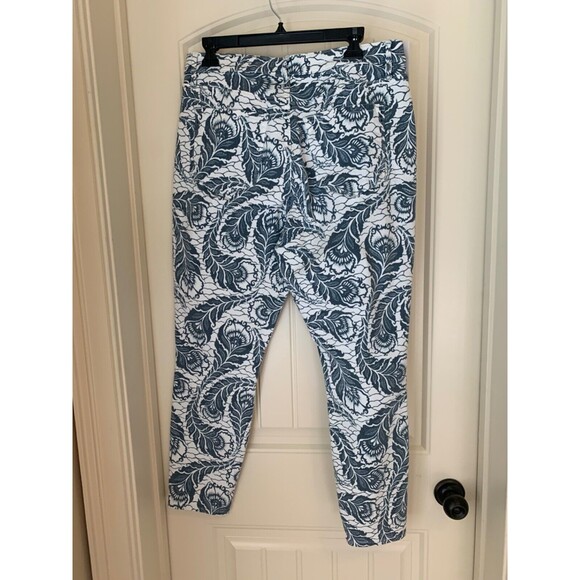 LOFT OUTLET WOMENS CURVY SKINNY JEANS SIZE 10 NEW WHITE WITH BLUE PATTEN - Picture 1 of 2